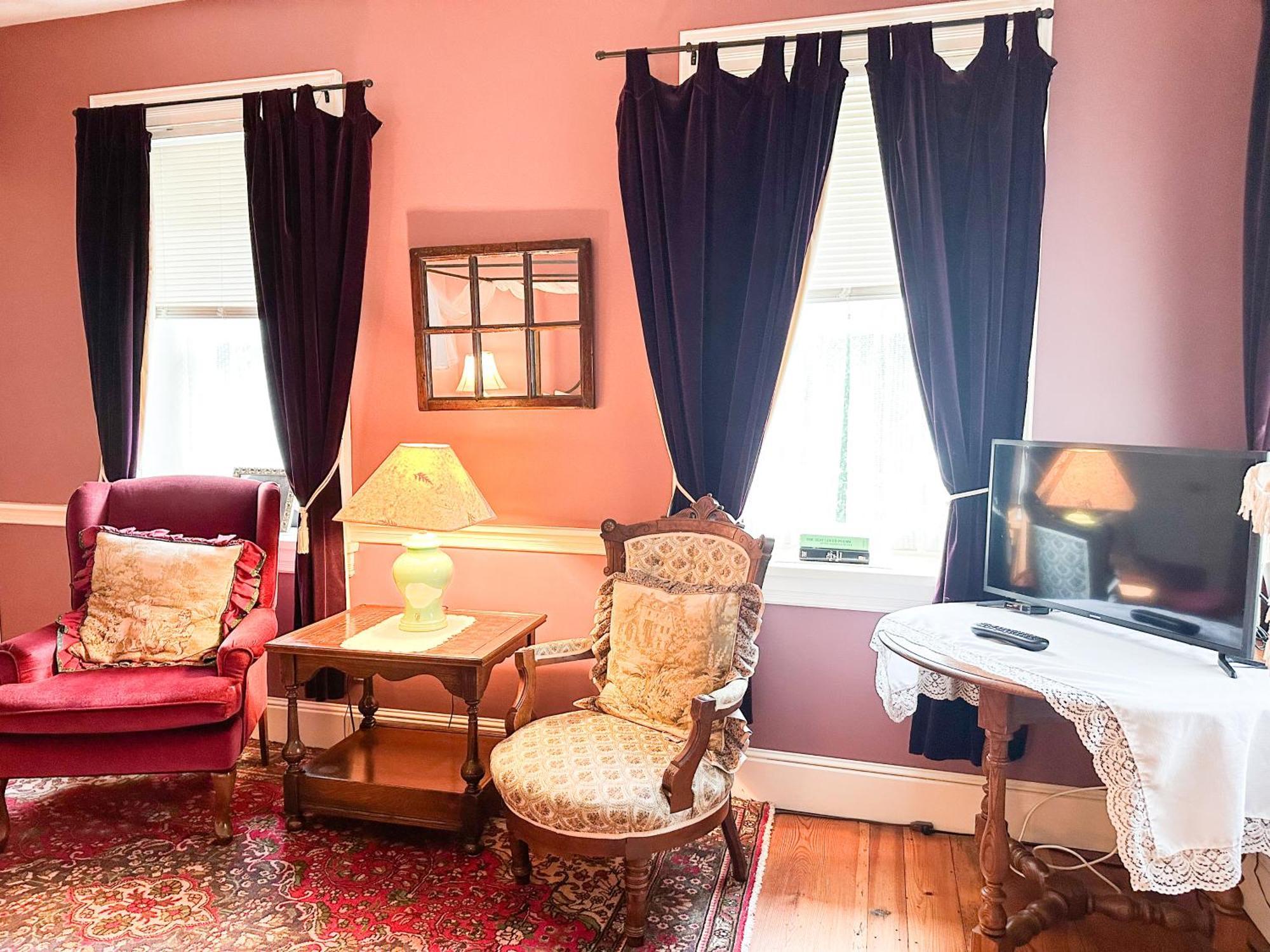 The Black Walnut Inn Amherst Ngoại thất bức ảnh