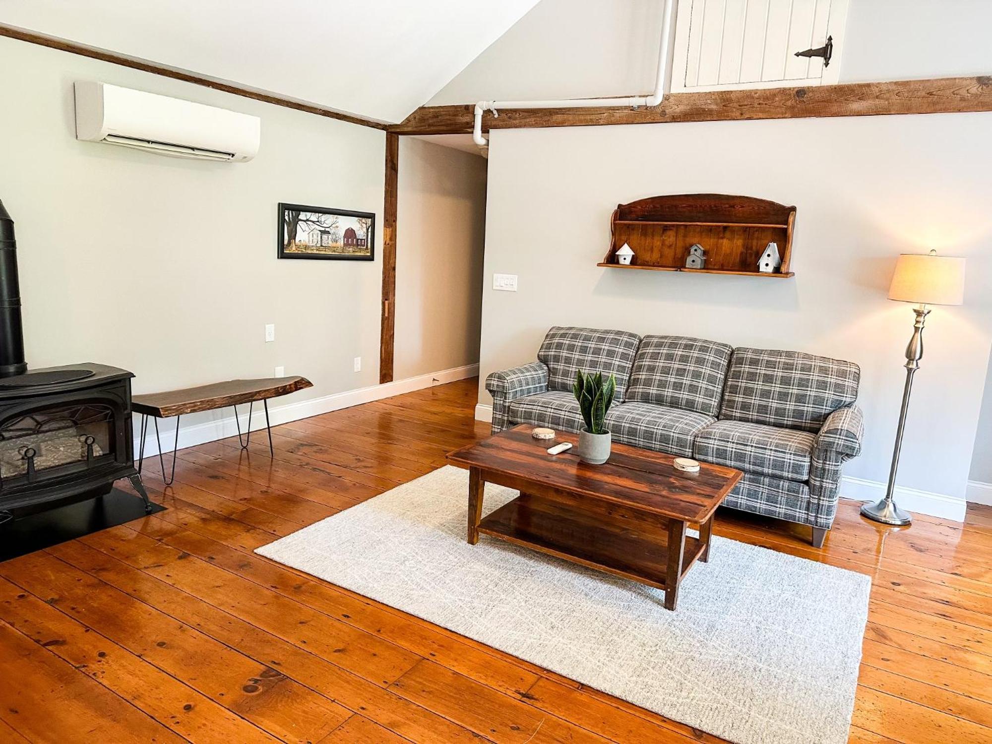 The Black Walnut Inn Amherst Ngoại thất bức ảnh