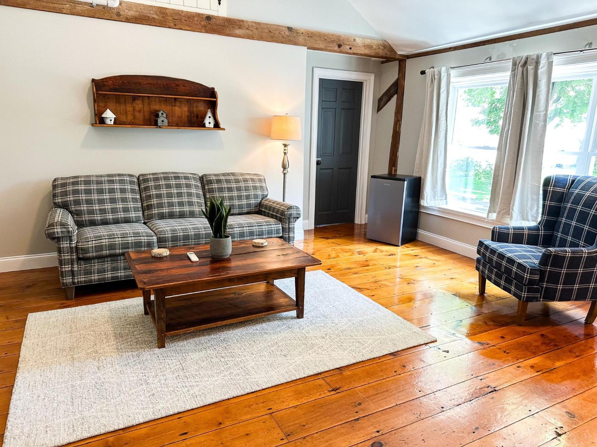 The Black Walnut Inn Amherst Ngoại thất bức ảnh