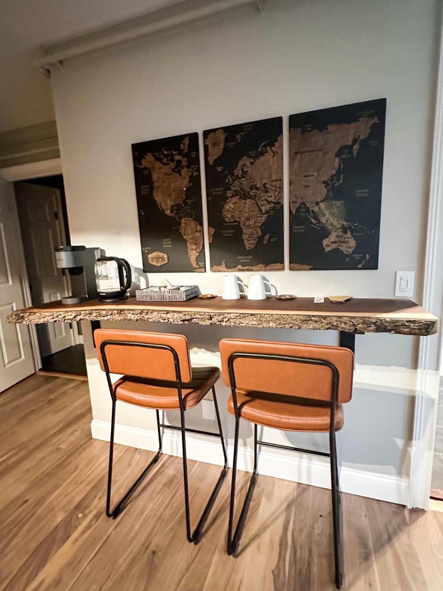 The Black Walnut Inn Amherst Ngoại thất bức ảnh
