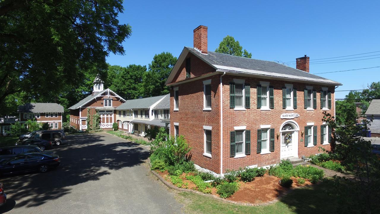 The Black Walnut Inn Amherst Ngoại thất bức ảnh