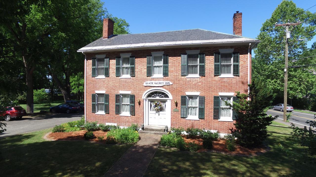The Black Walnut Inn Amherst Ngoại thất bức ảnh